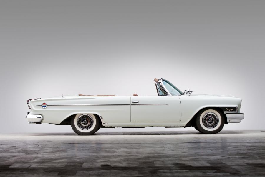  Chrysler 300H Convertible 1962 года  (фото 22 из 25)